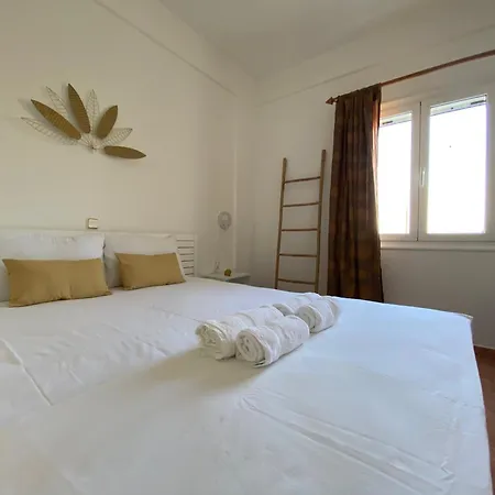 Olive Nest Apartment Parasporos