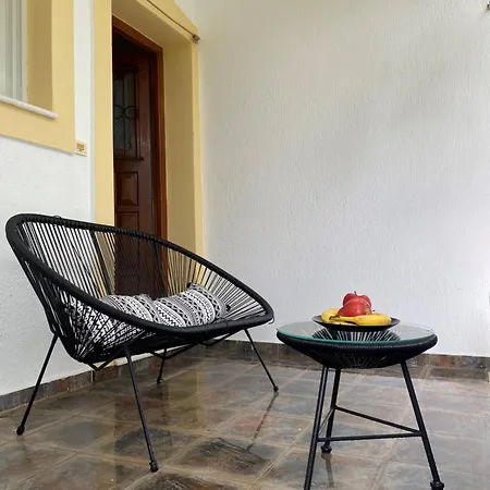 Olive Nest Apartment Parasporos