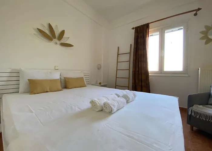 Olive Nest Apartment Parasporos