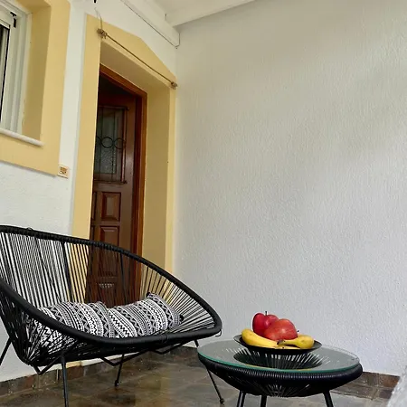 Olive Nest Apartment Parasporos